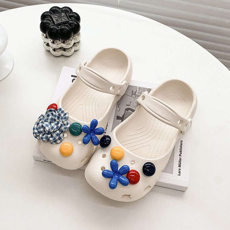 A pair of decorative Mary Jane - Outdoor Camping Slippers ulasan dan harga