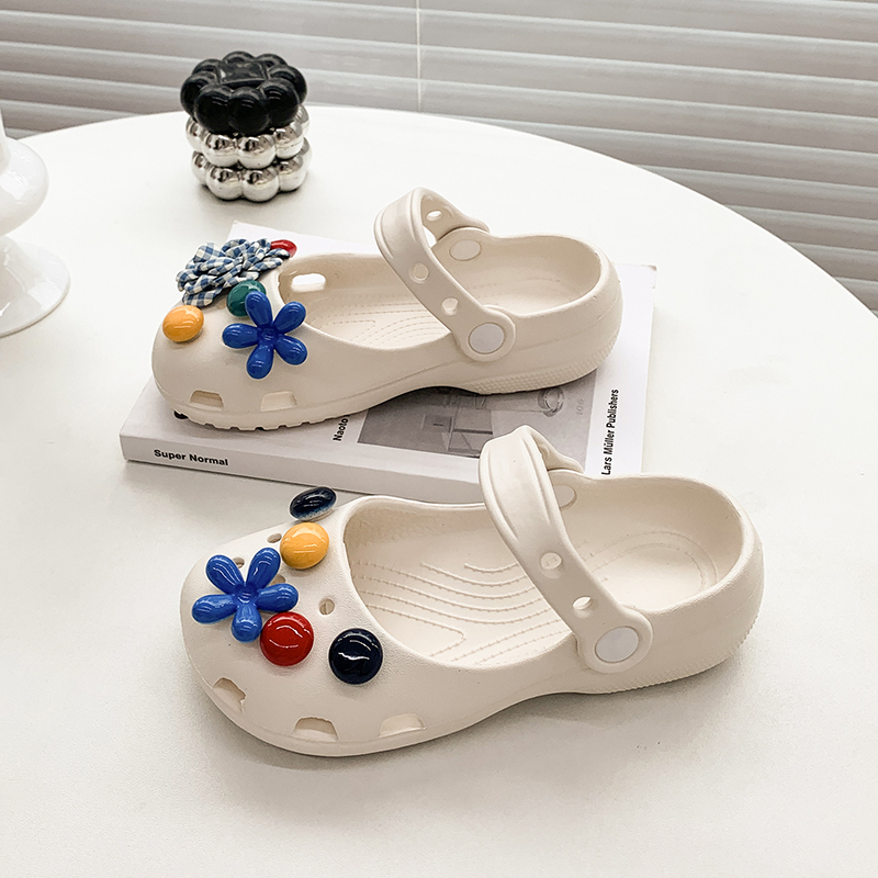 A pair of decorative Mary Jane - Outdoor Camping Slippers ulasan dan harga